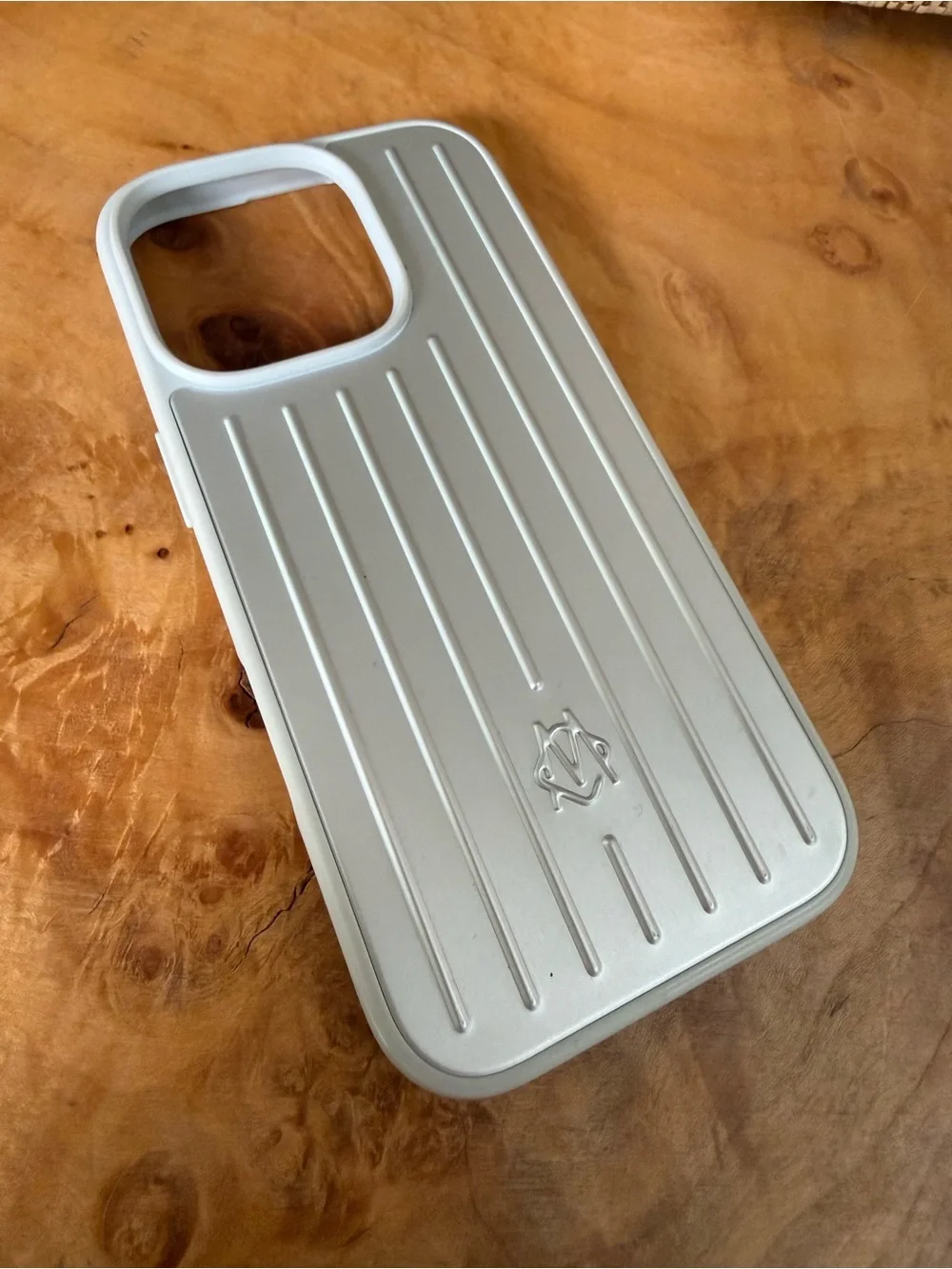 NEW RIMOWA iPhone 16 Pro Aluminium Case - Silver (Pristine, No Box)